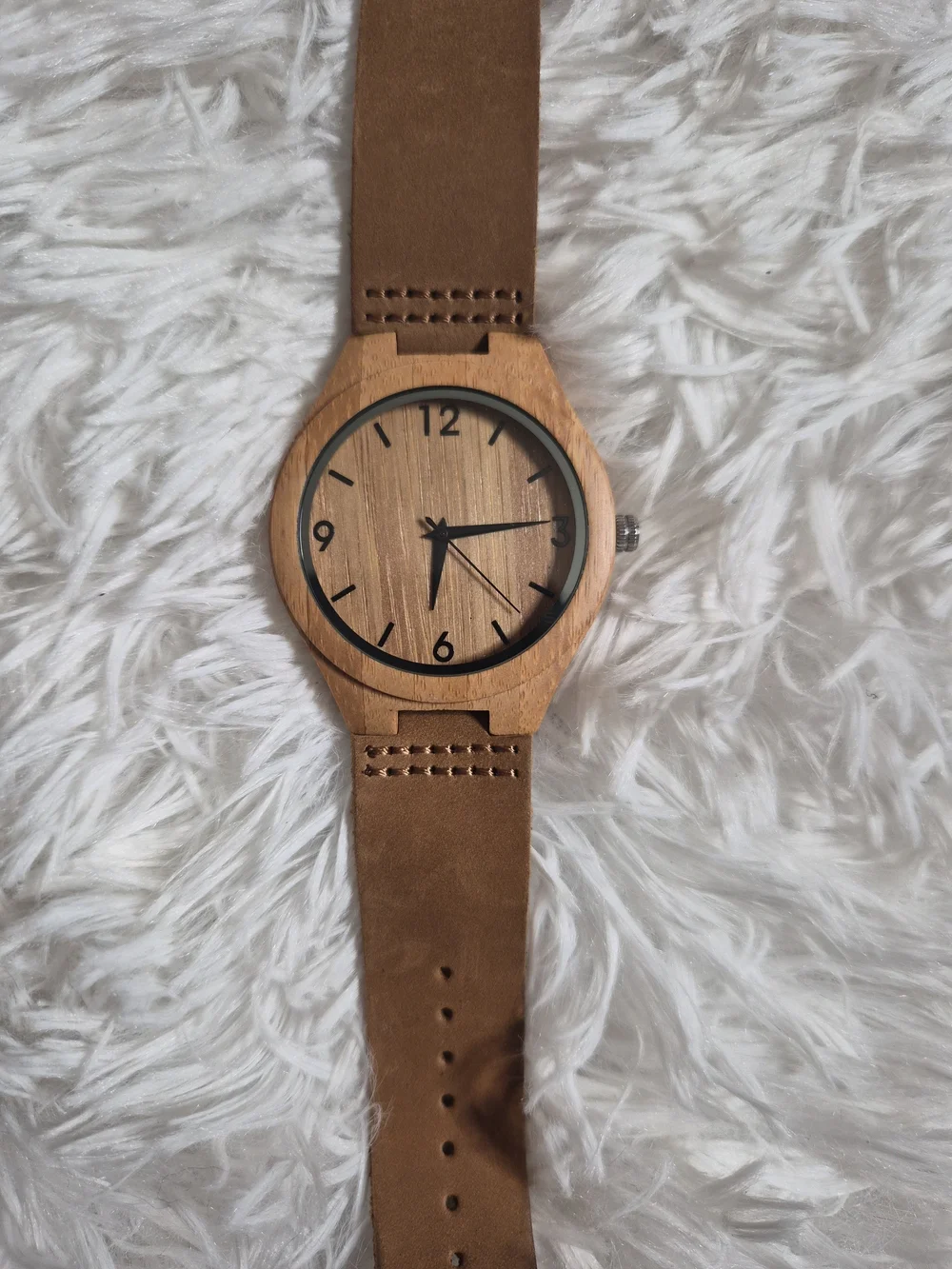 Wooden Look Watch Large Round Face Analog Tan Brown Friends Make Life Richer ✨️